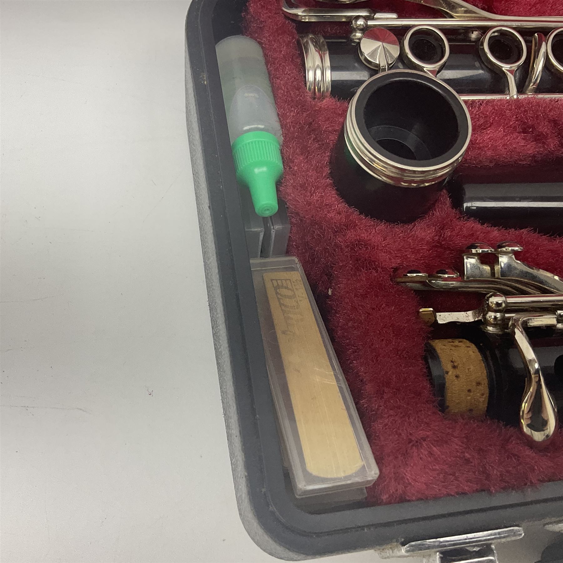 Yamaha 26II five-piece clarinet, serial no.027761; in fitted case with accessories