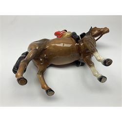 Beswick huntsman upon a bay horse no. 1501, with printed mark beneath, H22cm