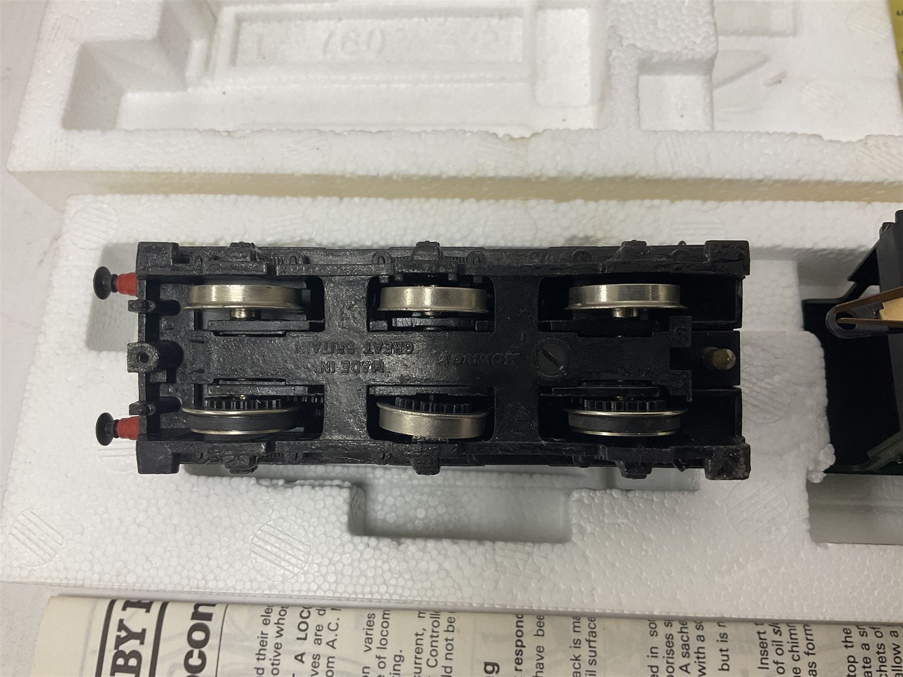 Hornby ‘00’ gauge - Class B17 4-6-0 ‘Manchester United’ locomotive no.2862 in LNER green; Class B17 4-6-0 ‘Leeds United’ locomotive no.61656 in BR green; Class D41/1 4-4-0 ‘Yorkshire’ locomotive no. 62700; Class 49/1 4-4-0 ‘Cheshire’ locomotive no.2753 in LNER green; in original boxes (4) 