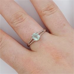 18ct white gold single stone oval cut Paraiba tourmaline ring, hallmarked, tourmaline approx 0.55 carat