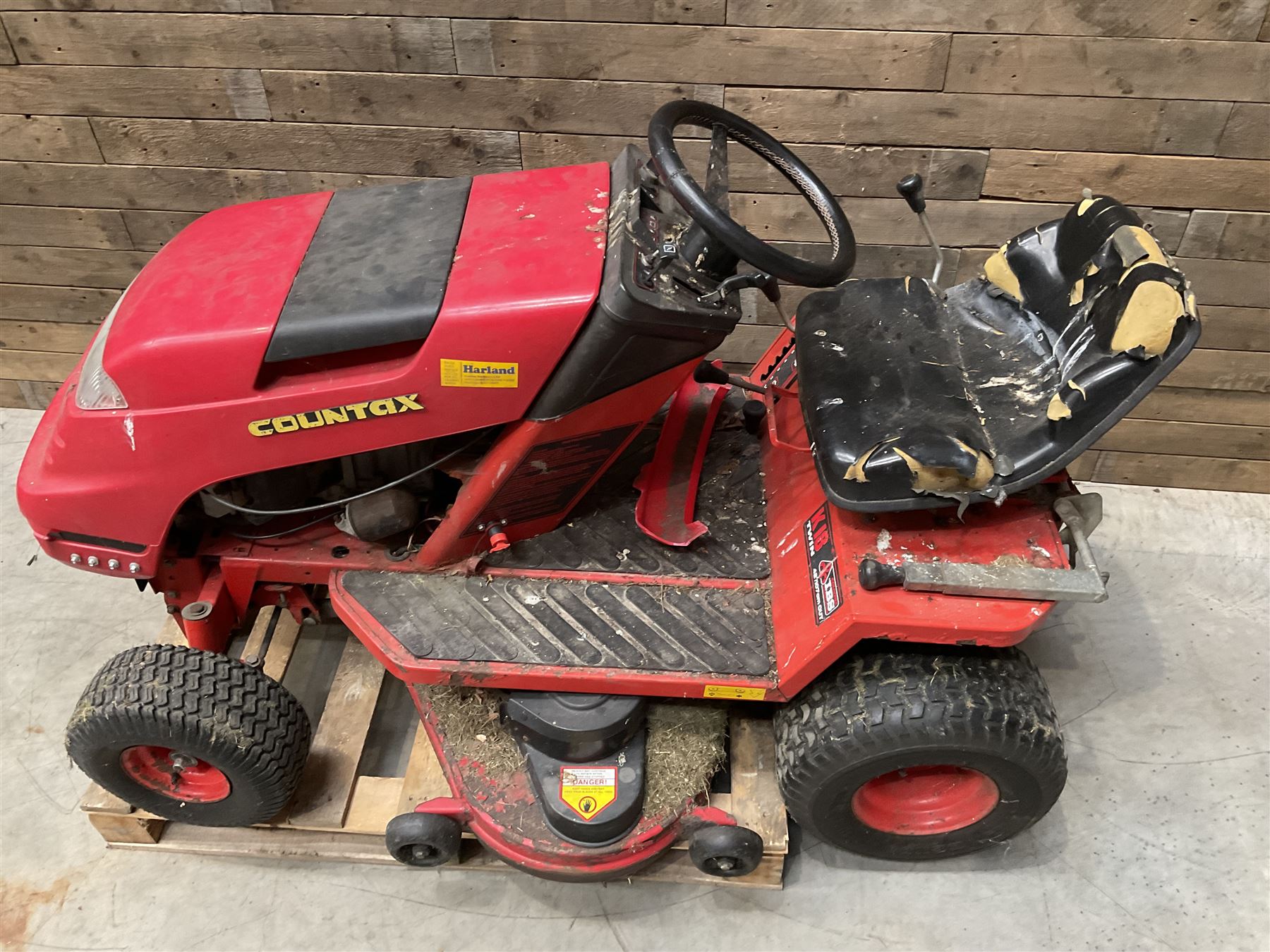 Countax K18 Twin ride on lawnmower 42” cut, with trailer and attachment 