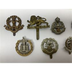 Seventeen regimental cap badges including Dorsetshire, Worcestershire, Staffordshire, Lancashire, Manchester, Middlesex, Berkshire, Bedfordshire etc (17)