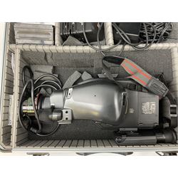 Magic lantern together with Sanyo VM-D66P video camera in flight case