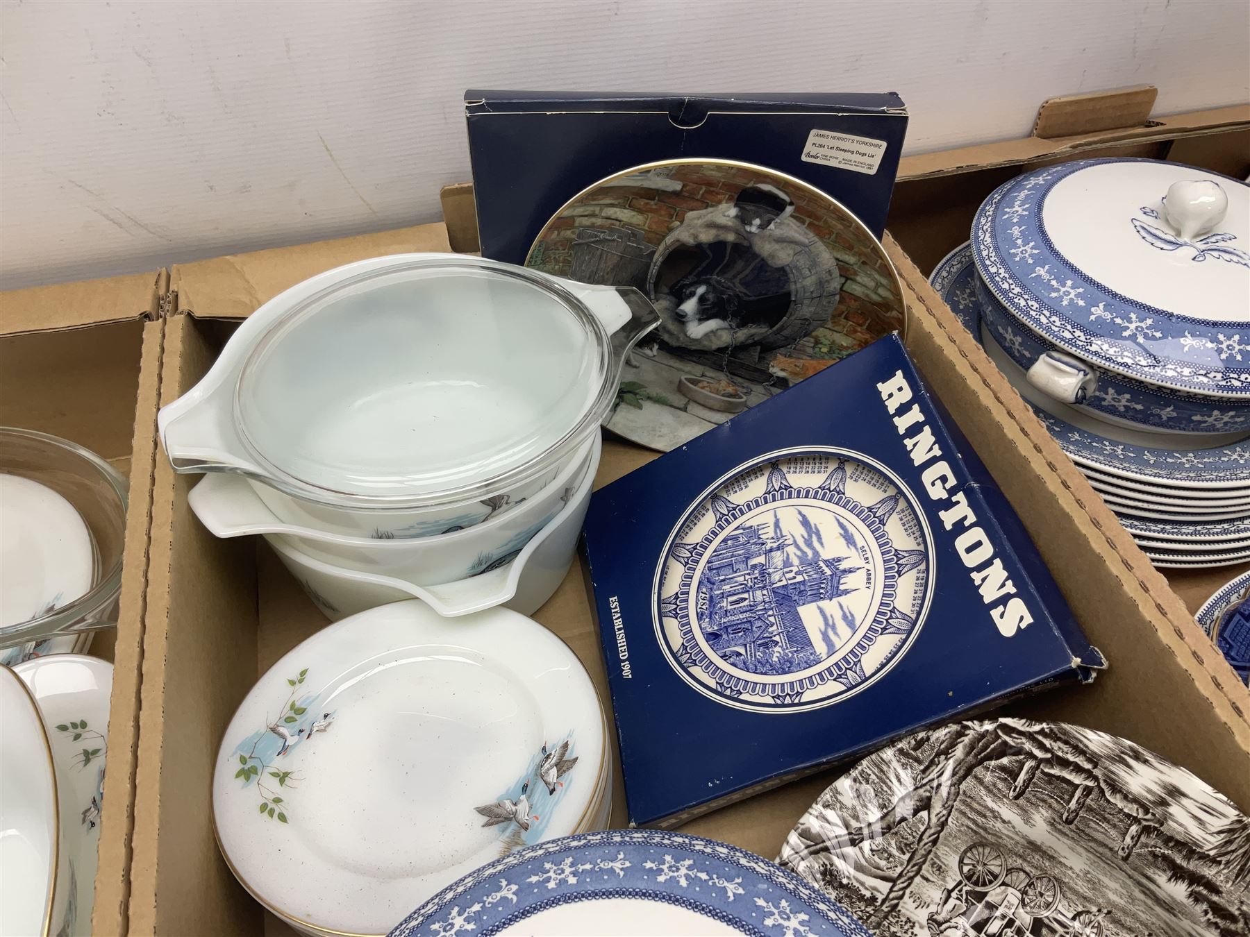 Maling Maltese pattern part dinner wares, including dinner plates, tureens, side plates etc, together with Pyrex dinner wares, decorated in flying duck pattern, Johnson Bros Indian Tree pattern tea and dinner wares and a collection of decorative and calendar plates, etc, in six boxes 