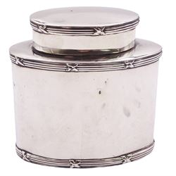 Edwardian silver tea caddy, of plain oval form with reed and ribbon border to the body and cover, hallmarked Deakin & Francis Ltd, Birmingham 1902, H8cm, approximate weight 3.64 ozt (113.4 grams)