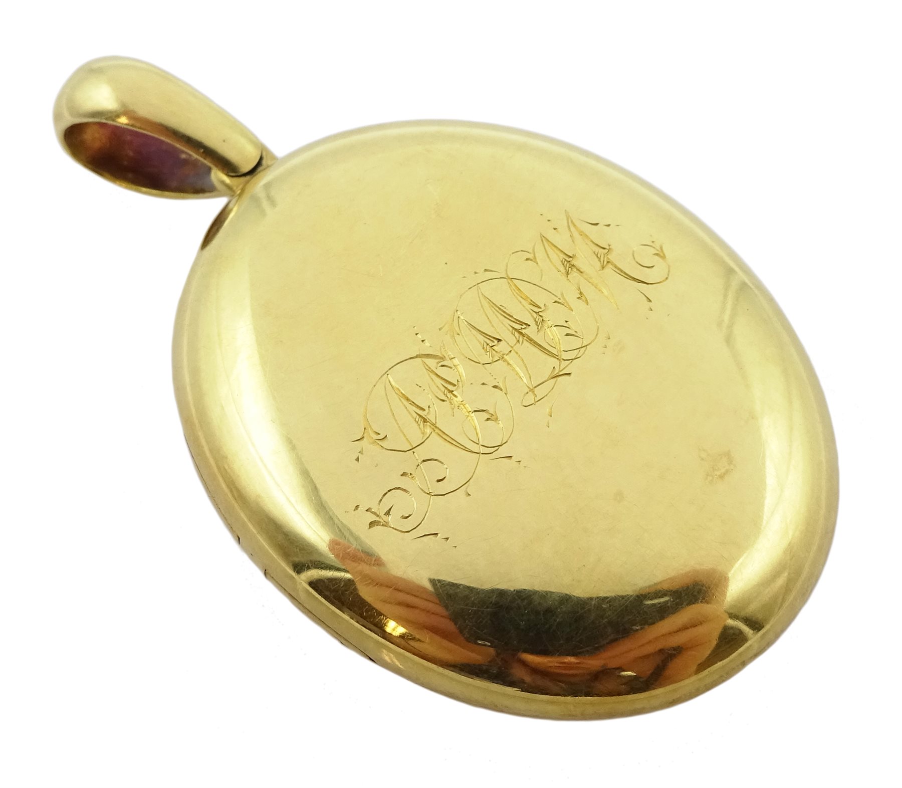  18ct gold oval hinged locket pendant, engraved initials on both sides, stamped 18 makers marks AD  