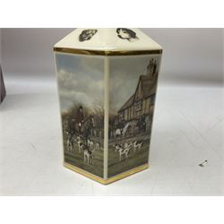 Gordon Highlander Single Malt Scotch whisky, 1l 43% vol, in ceramic decanter and original lined presentation box together with another similar box