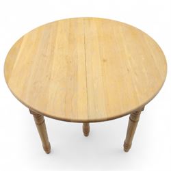Neptune – Sheldrake limed oak extendable dining table and eight Havan loom chairs, the oval top in limed oak finish with four additional leaves extending the table to seat up to ten (Extends to cm), raised on turned legs with two additional centre supports, the matching Havan loom chairs finished in grey with cream upholstered seat covers (H 95cm, W 47cm, D 55cm)