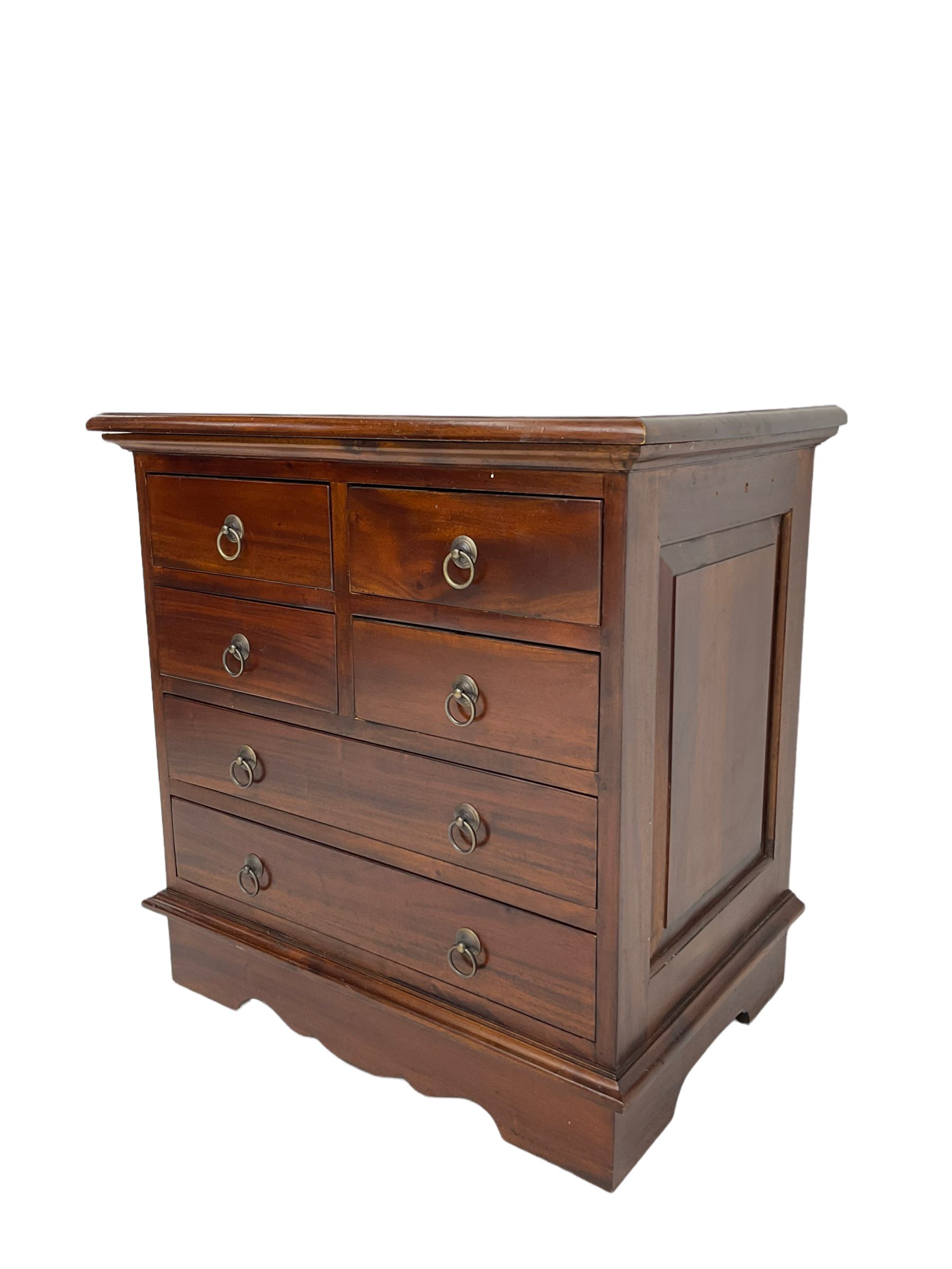The Kingswood Collection - mahogany chest, moulded rectangular top over four short and two long drawers, shaped plinth base