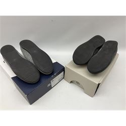 Two pairs of Mahabis slippers, comprising Mahabis curve grey and black slippers size EU42 and Mahabis classic grey and black slippers, both new in box