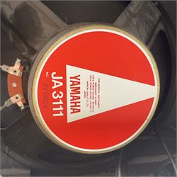 Yamaha VX Series 25B bass amplifier in black, serial no.4376 L49cm