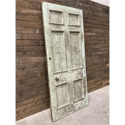 Five 19th century heavy pitch pine six panel doors

226cm x 99cm
228cm x 99cm
228cm x 100cm
228cm x 100cm
228cm x 99cm
