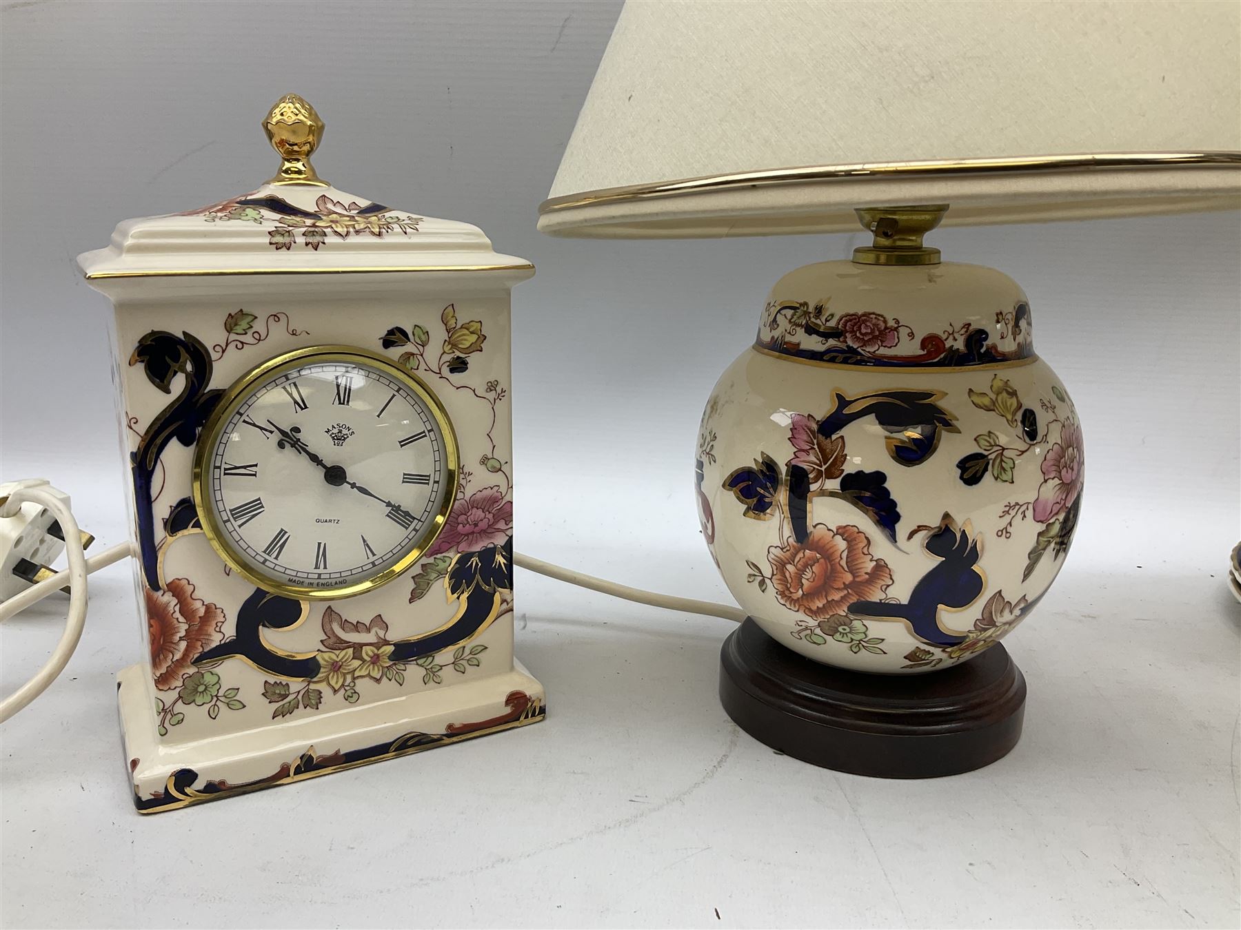 Masons Ironstone Mandalay pattern wares, to include table lamp, pair of candlesticks, clock, pair of vases, footed dish, dinner plates etc (18)