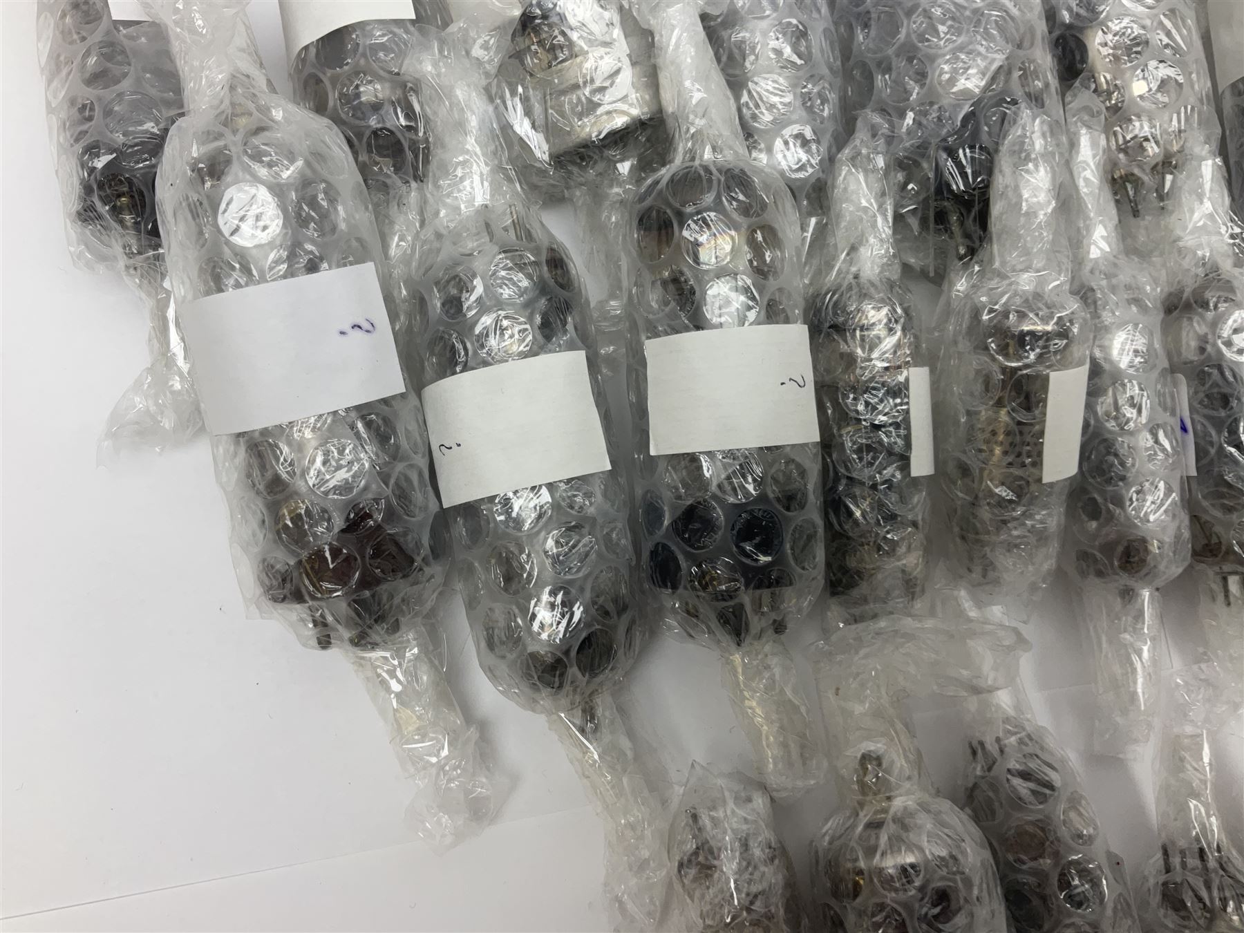 Collection of thermionic radio valves/vacuum tubes, approximately 82 