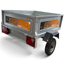 Erde - 102 classic trailer 