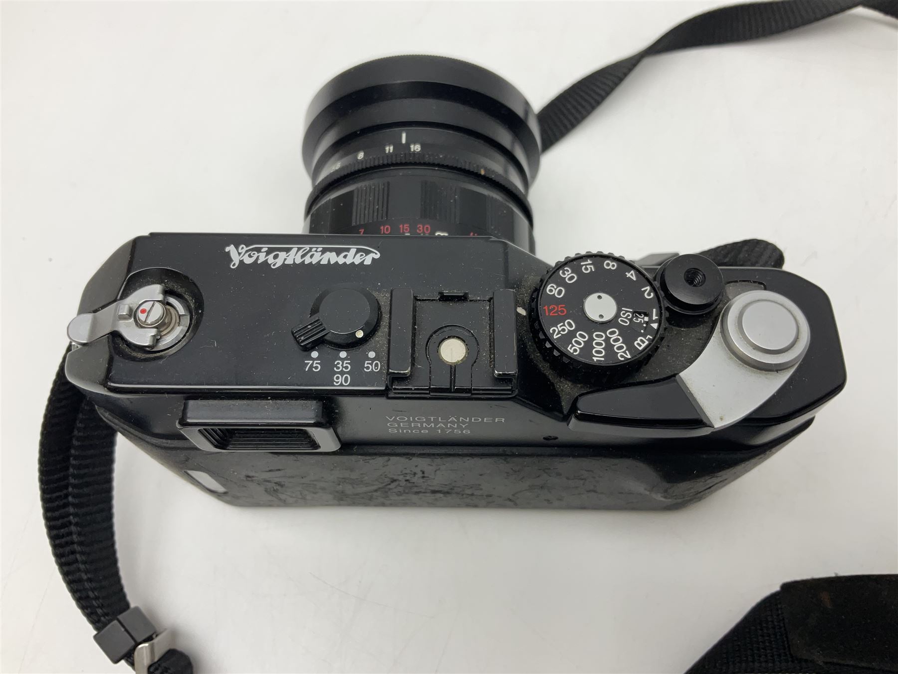 Voigtlander Bessa-R rangefinder camera body, serial no. 00118622, with 'Voigtlander Nokton F 1.5 50mm' lens, serial no. 9960078 and 'Voigtlander Ultron 35mm F 1.7' lens, serial no.9050024 