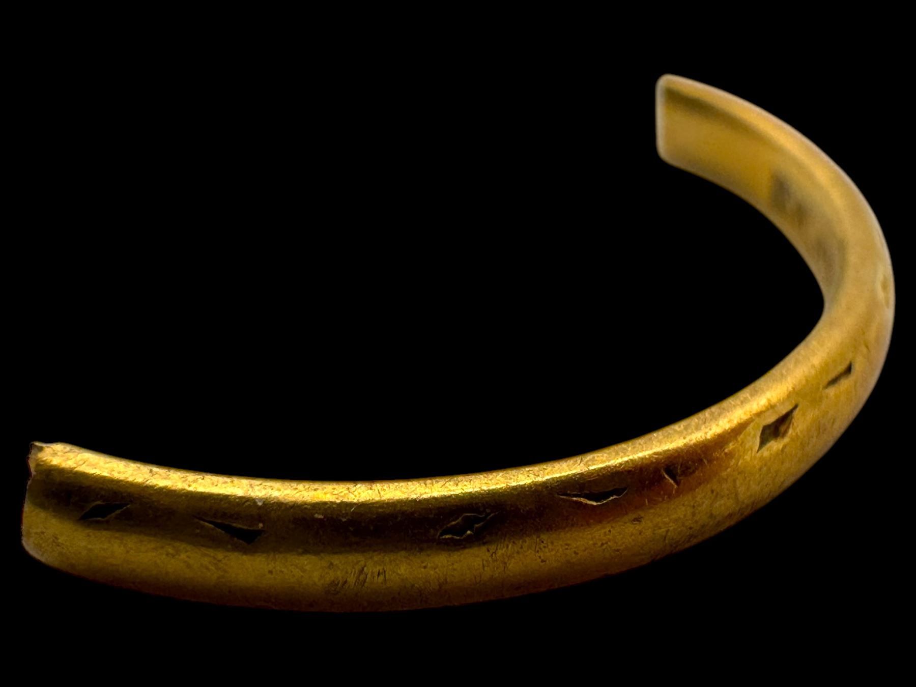 22ct gold broken wedding band, hallmarked