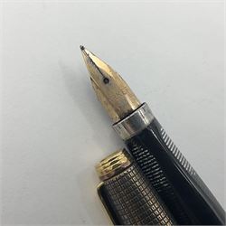 Parker Cisele 75 fountain pen, the silver barrel and cap with square pattern stamped U.S.A Sterling Vermeil Cap & Barrel and gold nib stamped 14K, length L13cm
