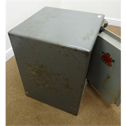  Thomas Withers & Sons Ltd cast iron safe, single door, two internal drawers,one working key, W53cm, H71cm, D58cm  