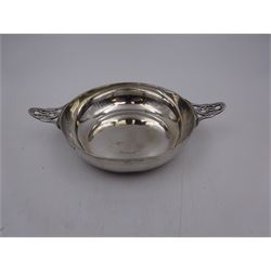 1920s silver twin handled dish, of circular form with pierced floral handles, hallmarked Deakin & Francis Ltd, Birmingham 1929, not including handles D12cm