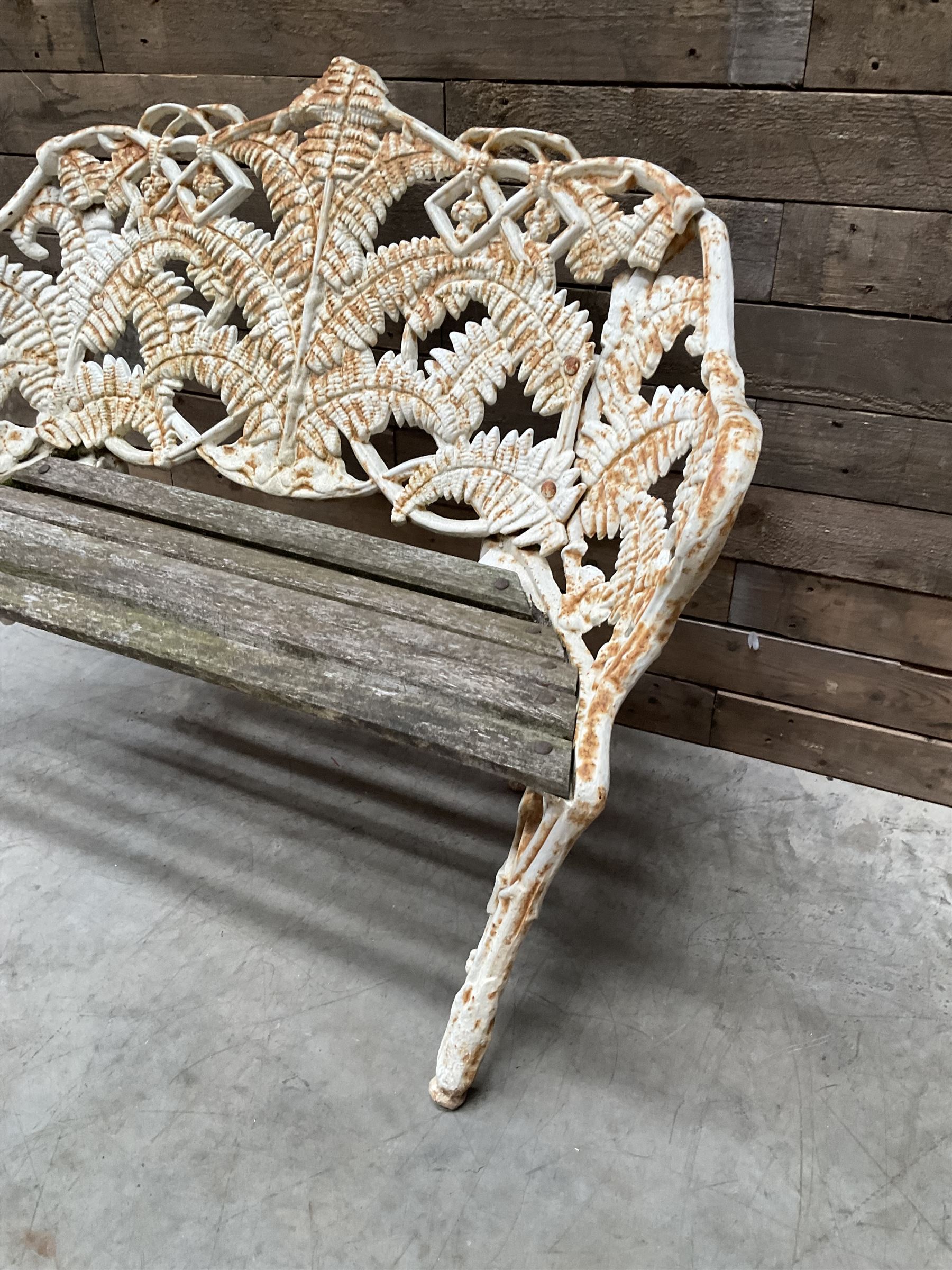19th century cast iron Coalbrookdale design garden bench, elaborate fern leaf motif, slatted timber seat 