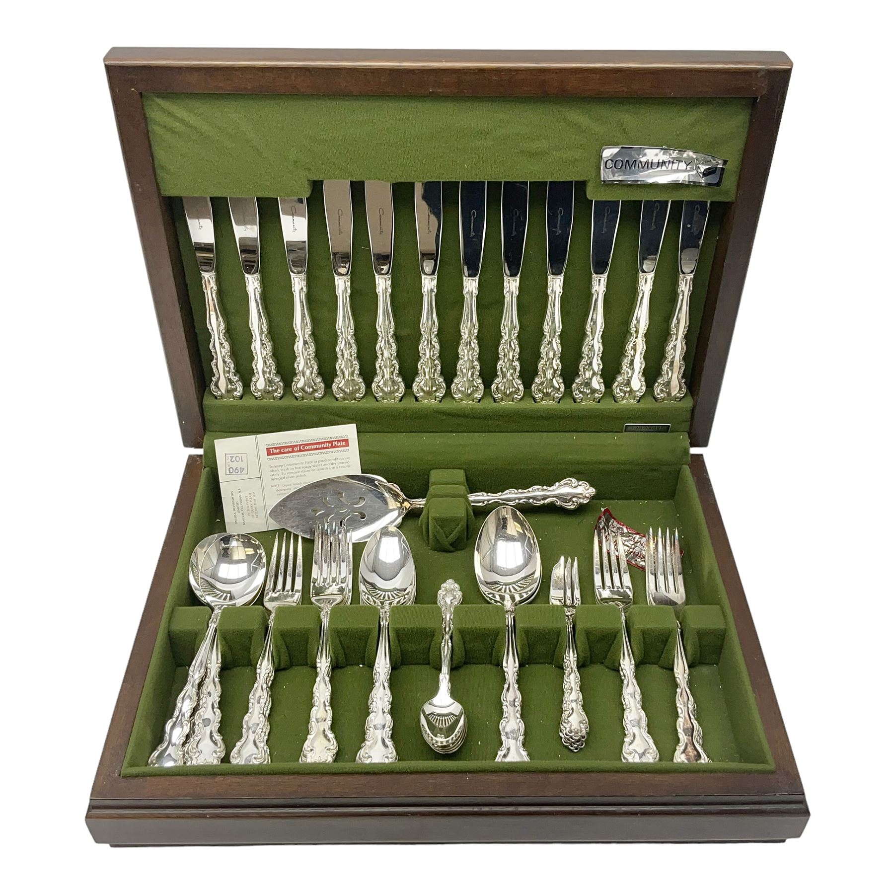 Cased canteen of Oneida Community silver plate cutlery