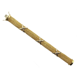  18ct gold mesh and cross design bracelet, hallmarked  