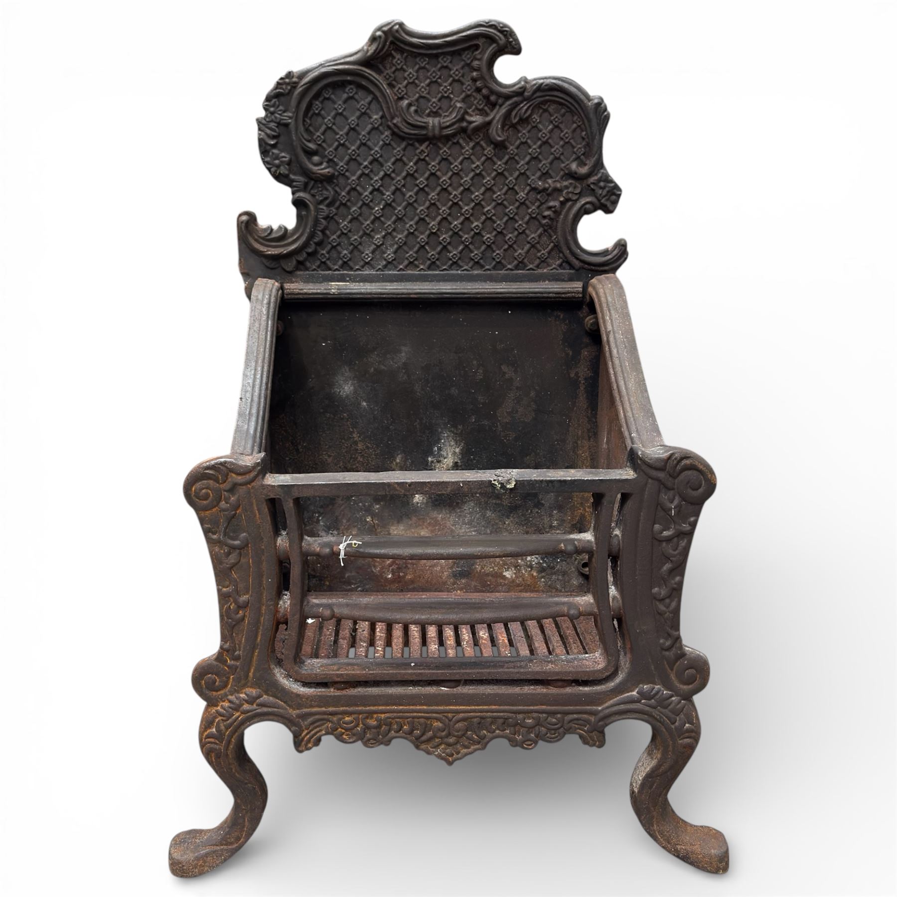 Cast iron fire grate with shaped front cab legs