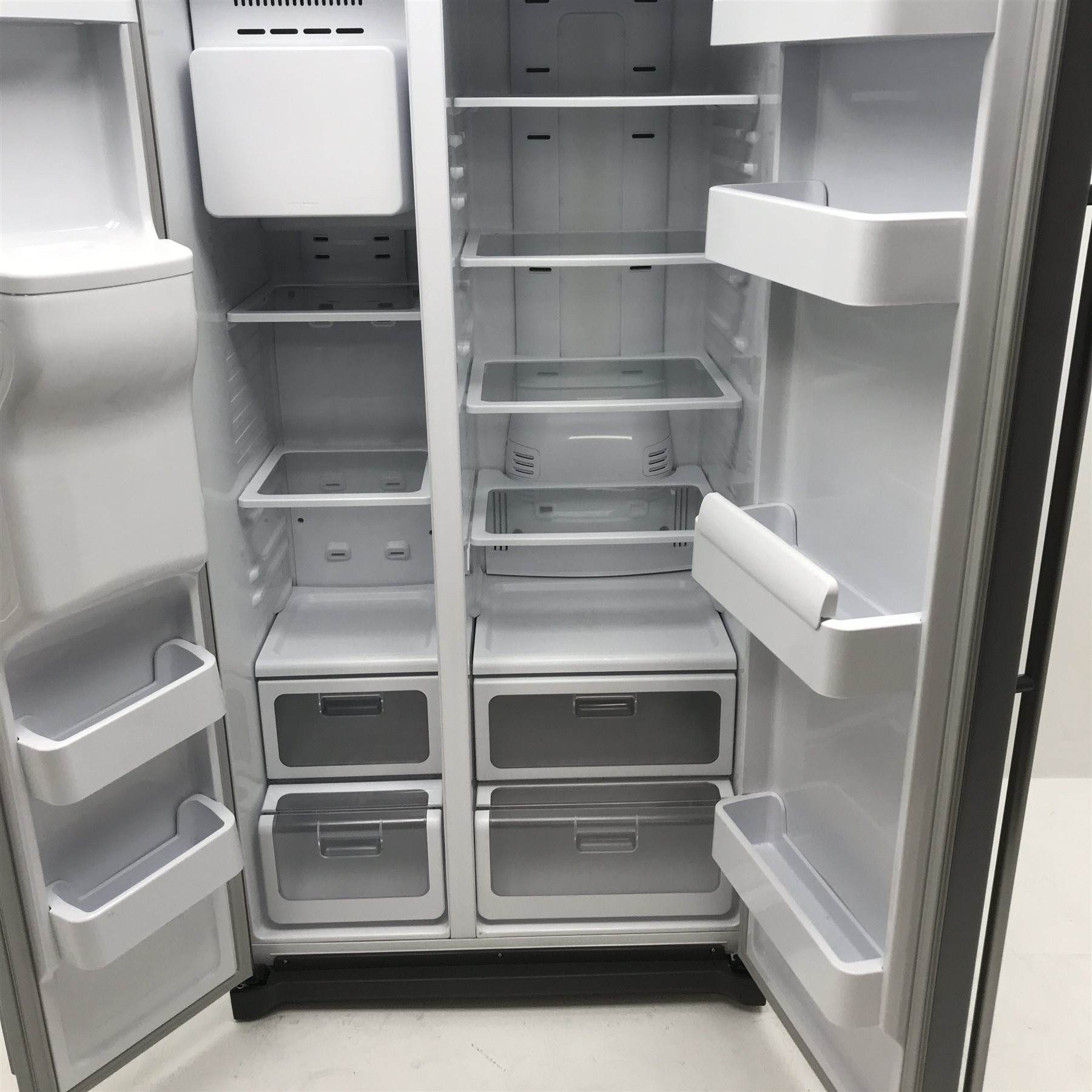 Samsung RSH5UBMH side by side American style fridge freezer, W93cm, H180cm, D73cm