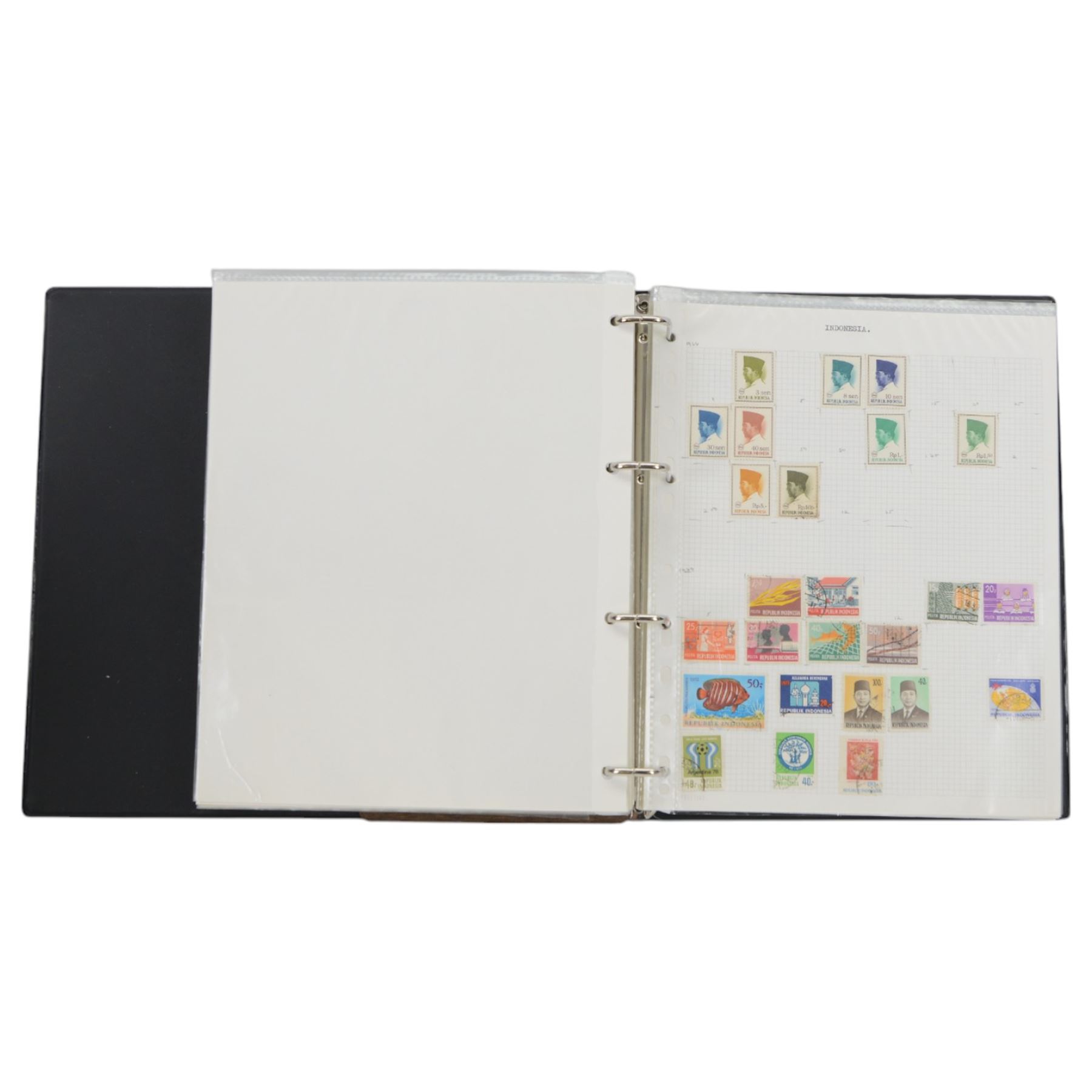 World stamps including Australia, Zimbabwe, Nigeria, Pitcairn Islands, Gilbert and Ellice, Bulgaria, Chile, United States of America, Tunisia, Poland, Greece, China etc, housed in ten ring binder folders
