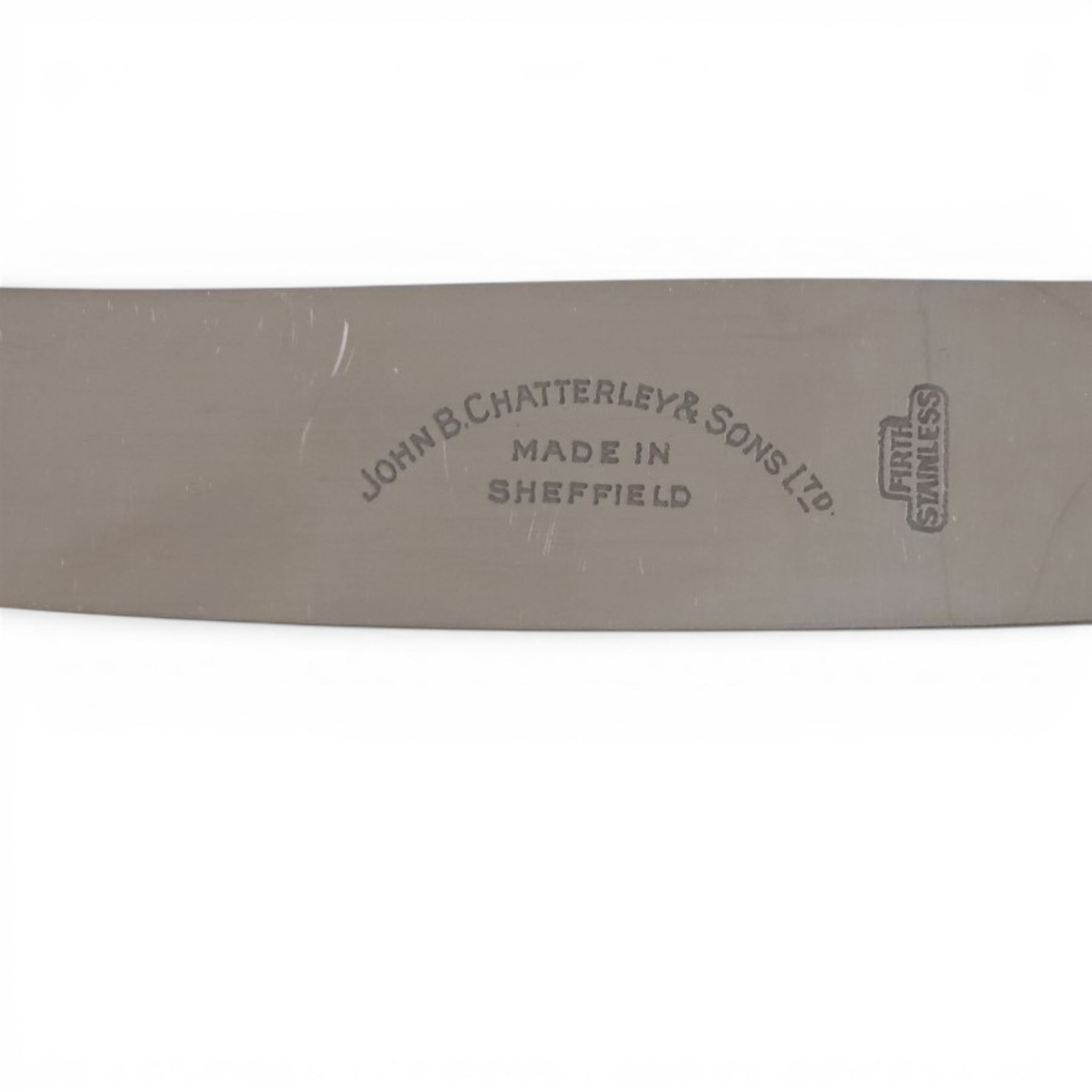 John B Chatterley & Sons Kings pattern silver plated canteen of cutlery for eight place settings, with key H5cm, W46cm, D32cm