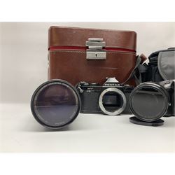 Four Minolta camera bodies, to include Dynax 500si, serial no. 94812651 with 'Signa Zoom 1;3.5-4.5 f=28-70mm' lens, Maxxum 300si, serial no. 97821665, with 'Tamron AF 80-210mm' lens and Dynax 300si, serial no 01603265'  with Minolta AF Power Zoom 35-80mm 1;4' lens, etc, together with Pantax MV1 camera bodies and other camera equipment 