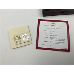 'HRH Prince George of Cambridge The Royal Baby' gold commemorative medallion, weighing 34 grams of 22 carat gold, cased with certificate