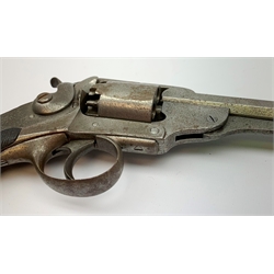 19th century English Kerr's Patent five-shot 54-bore side hammer percussion cap revolver, the 14cm octagonal barrel indistinctly marked to the top 'London Armoury', engraved 'Kerr's Patent 624' on the right frame beneath the cylinder, chequered walnut stock 30cm overall