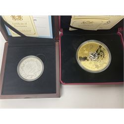 Mostly commemorative coinage or medallions, including Royal Canadian Mint 2017 'Whispering Maple Leaves' fine silver fifty dollars coin, 'Brexit' one ounce silver commemorative, 'The Royal Engagement' one ounce silver commemorative, The Royal Mint United Kingdom 2017 silver proof piedfort one pound coin, three 'Dr Who' silver proof medals, 2015 and 2016 'DateStamp' UK specimen year sets etc