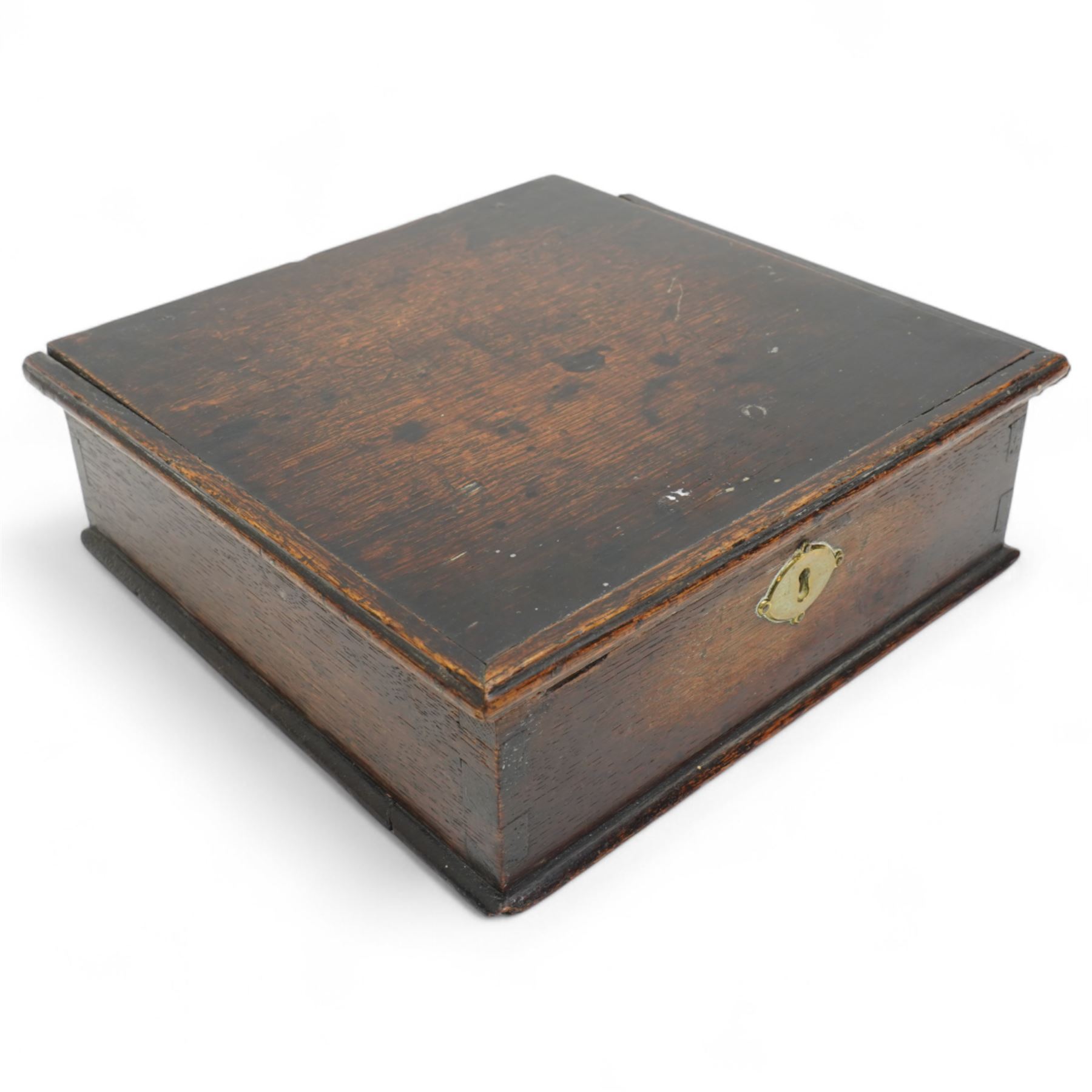 Early 18th century oak box with hinged lid and brass key plate W27cm