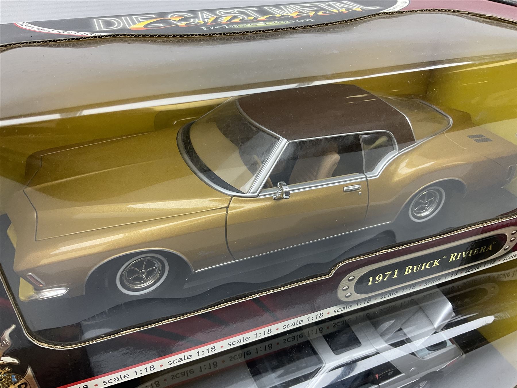 Road Signature - six 1:18 scale die-cast models comprising 1979 Pontiac Firebird Trans Am; 1975 Jaguar XJS; 1971 Buick Riviera; 1985 Pontiac Fiero GT; 1970 Dodge Coronet R/T; all Deluxe Editions; and 1962 Volkswagen Microbus; all boxed (6)