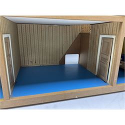 Swedish Lundby dolls house with furniture, H42cm, L66cm