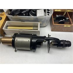 Large collection of microscope lenses, for various microscopes 