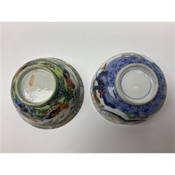 19th century and later Chinese ceramics, to include footed bowl, with hand painted floral and foliate decoration, with pierced lattice work border, upon three bracket feet, together with Chinese export porcelain rice bowl and cover, decorated in enamel with cockerels, against floral and foliate ground, three floral tea bowls and similar plate, largest D17.8cm