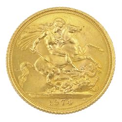 Queen Elizabeth II 1974 gold full sovereign coin
