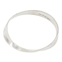 Georg Jensen silver Mobius bangle, No. 206, designed by Vivianna Torun Bulow-Hube, boxed