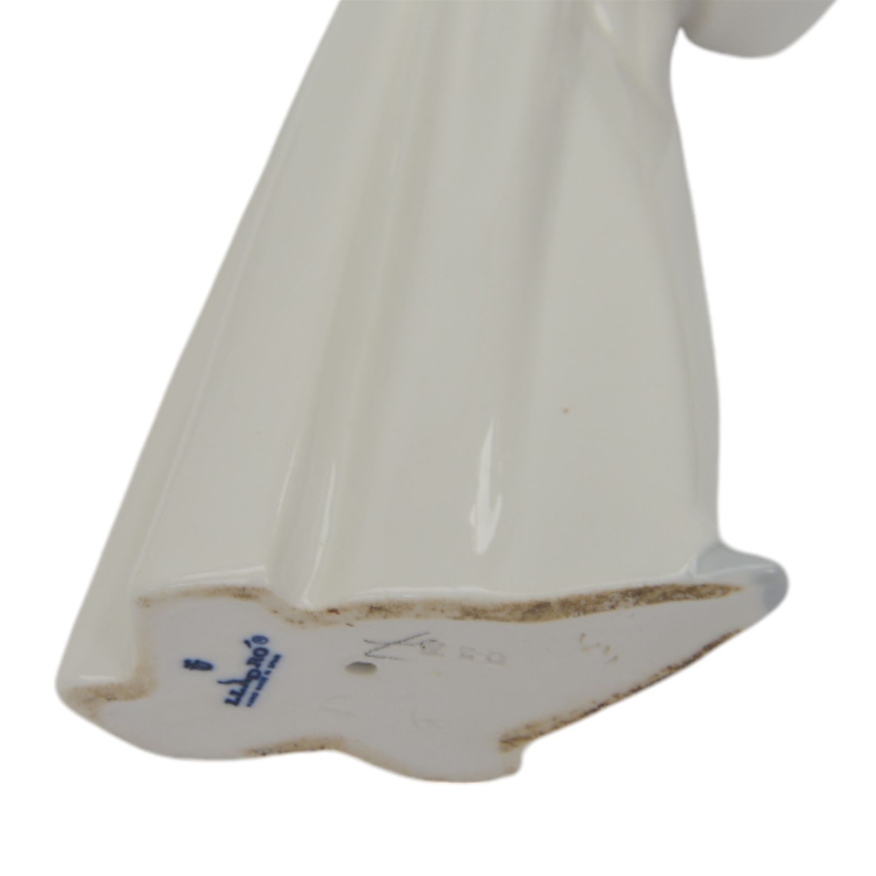 Nine Lladro figures, including  Polar Bear figure group no 1443, three polar bears, swan etc 