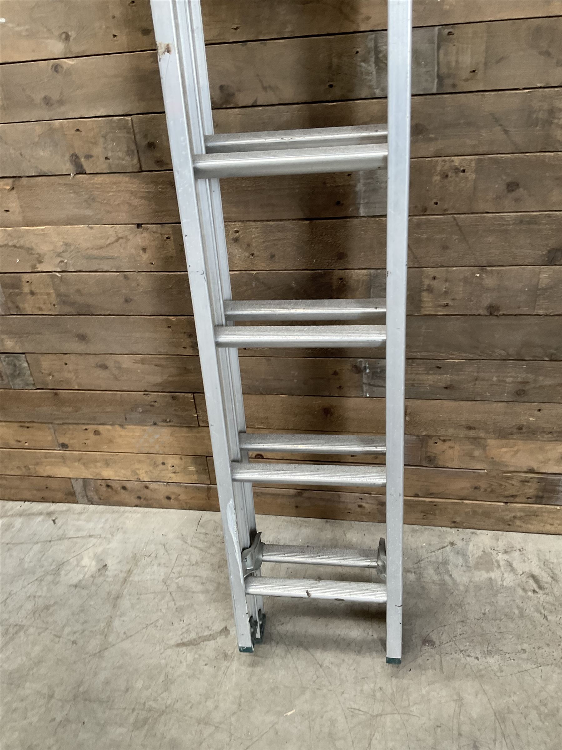 Abru Starmaster DIY aluminium extending ladders - 3.13m closed, 5.56m extended