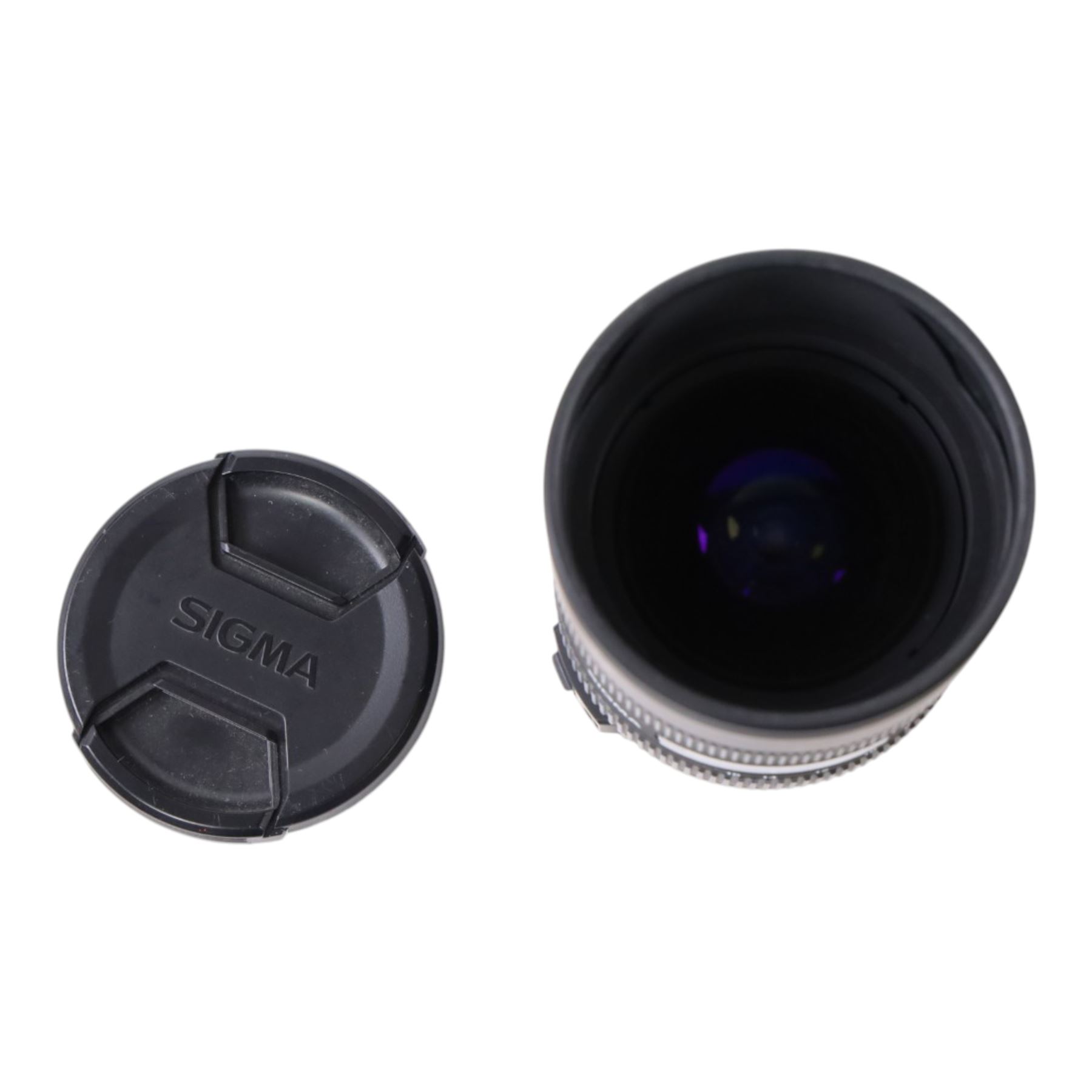 Sigma DC 8-16mm 1:4.5-5.6 HSM lens, in soft carry case