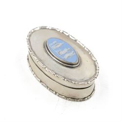 Edwardian silver trinket box, of oval fo