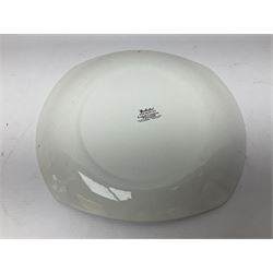 Set of Six Washington pottery fish series plates, titled Aquarius, together with two Ironstone pottery Beefeater plates, L28cm, H24cm