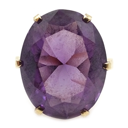 Edwardian gold oval amethyst ring stamped 9ct