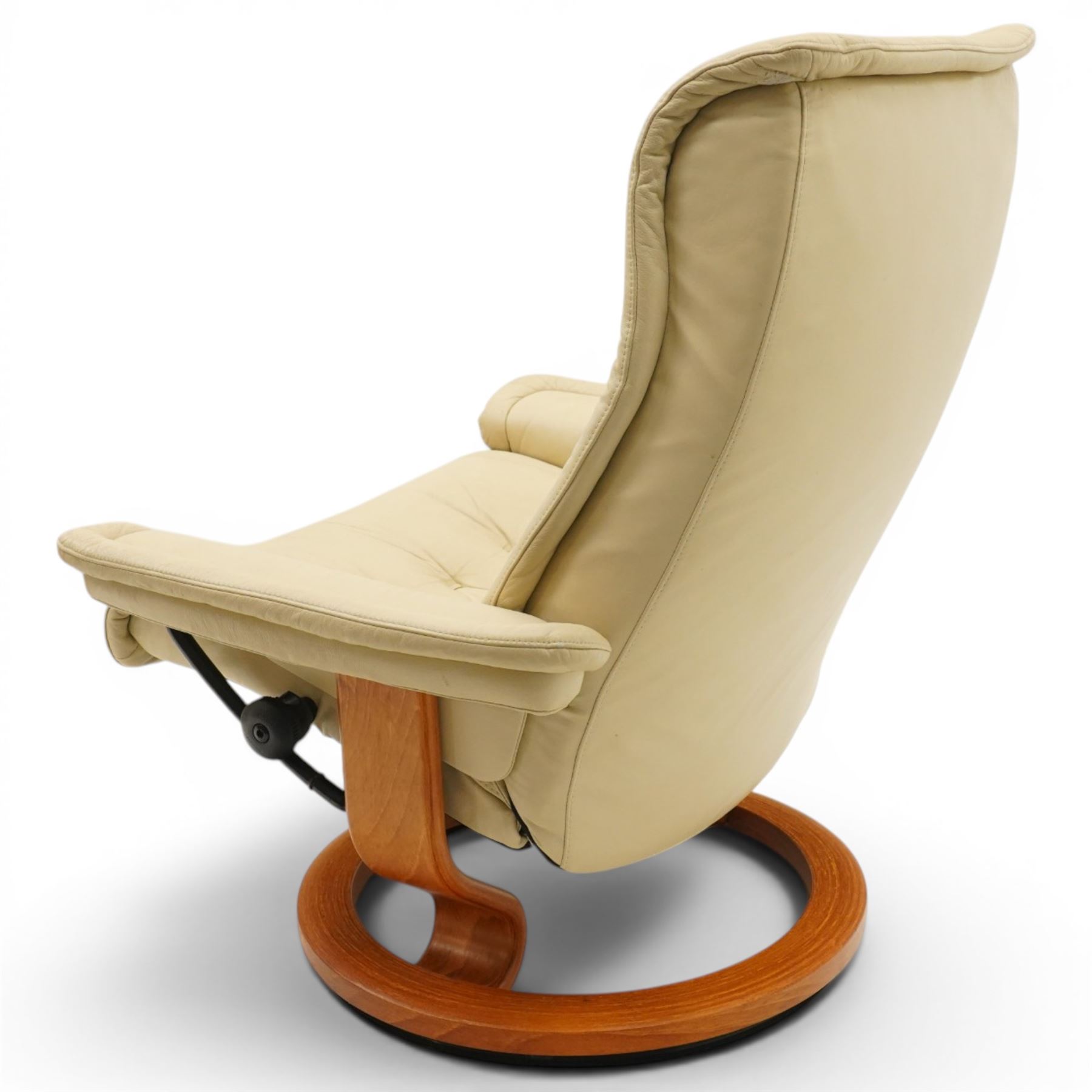 Ekornes - Stressless cream leather upholstered reclining armchair 
