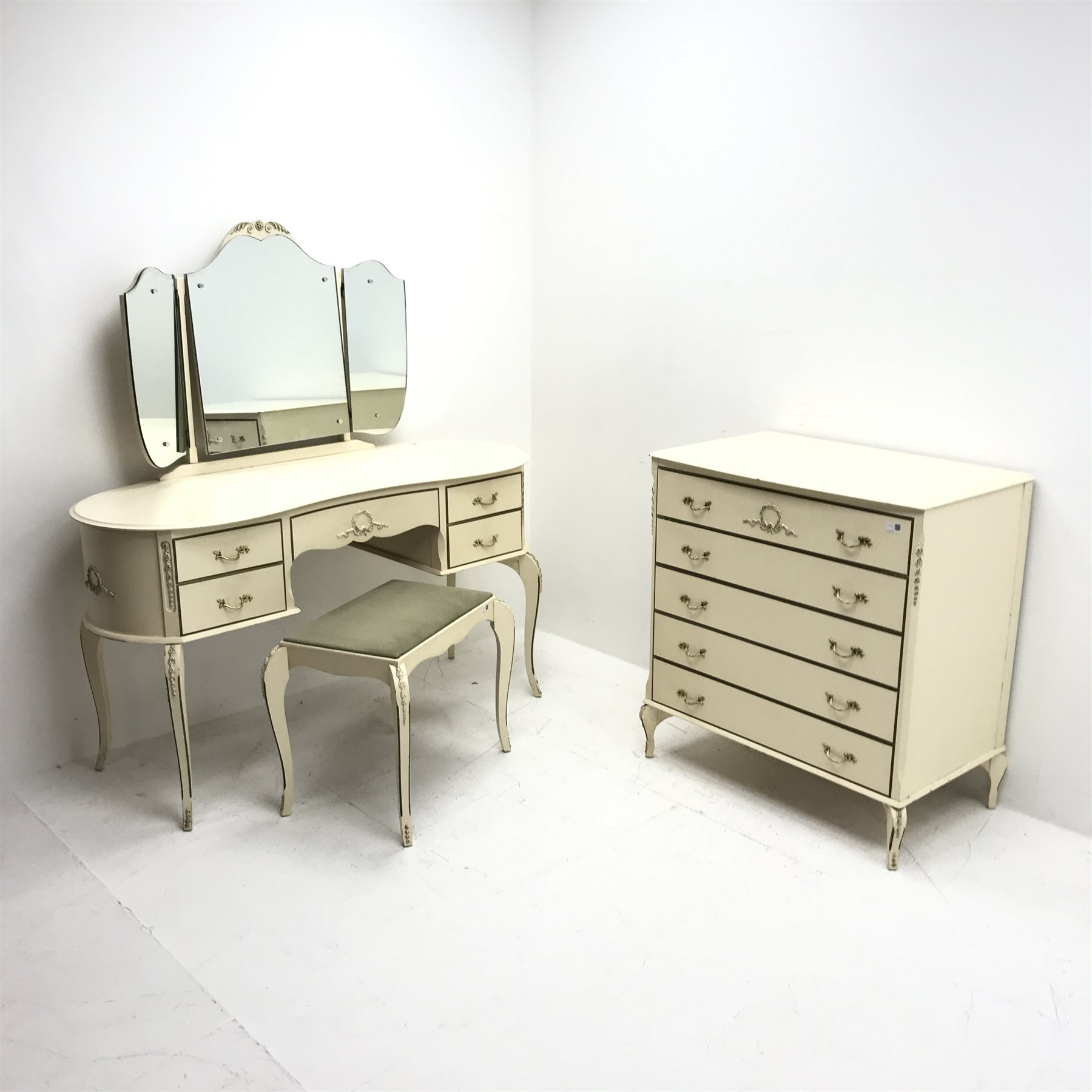 French style cream and gilt kidney shaped dressing table | Antique &  Revival Furniture | 6142